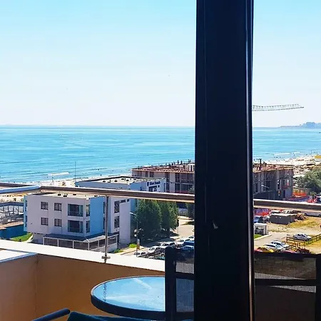 Luxury View In Summerland Apartmán