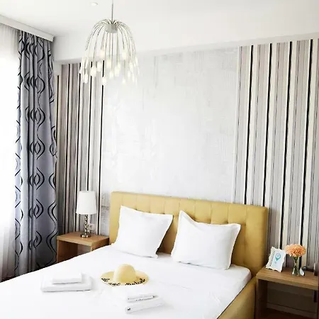 Luxury View In Summerland Mamaia